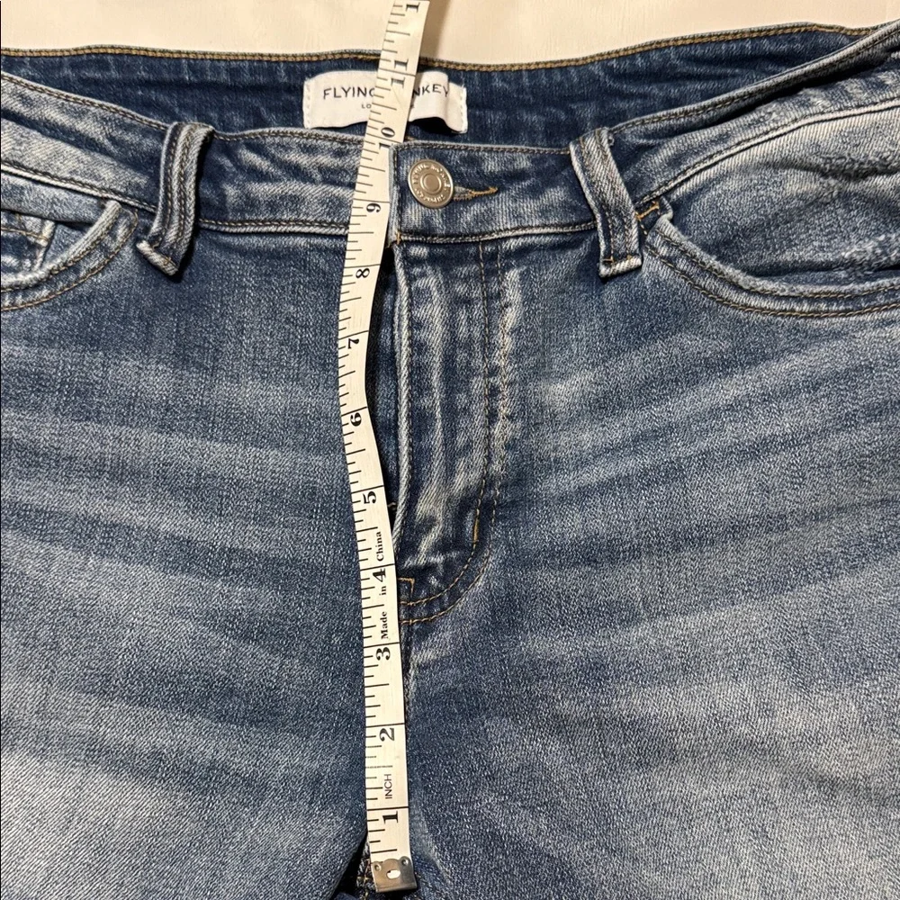 Flying Monkey Mid Rise Cropped Jeans Size 31 Distressed Raw Hem
